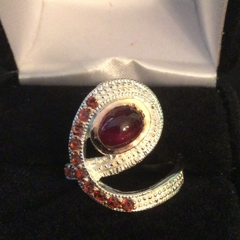 Genuine Aa Ruby & Garnet Ring